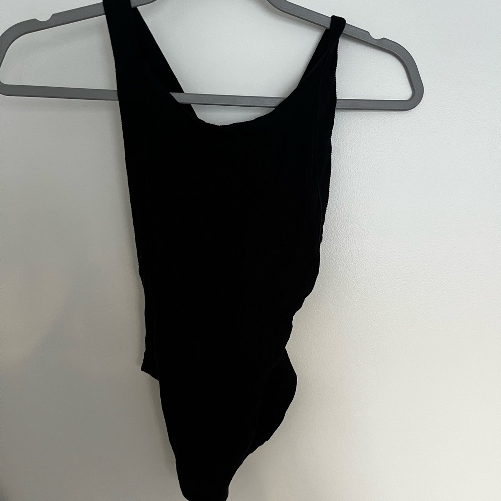 Adrienne Vittadini Black Ribbed Garment